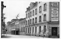 Vorderansicht - Zwickau - Groß-Varieté Lindenhof, 1959 -  2003 wurde das Varieté Lindenhof abgerissen. Foto Hand-Abzug