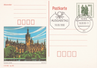 30 Pfennig Postkarte - Schweriner Schloss und Goethe-Schiller-Denkmal (Ersttagsstempel), 1990