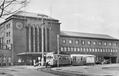 Zwickau - Hauptbahnhof mit Straßenbahn, 1958