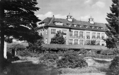 sehr schöne alte Postkarte vom Heinrich-Braun-Krankenhaus