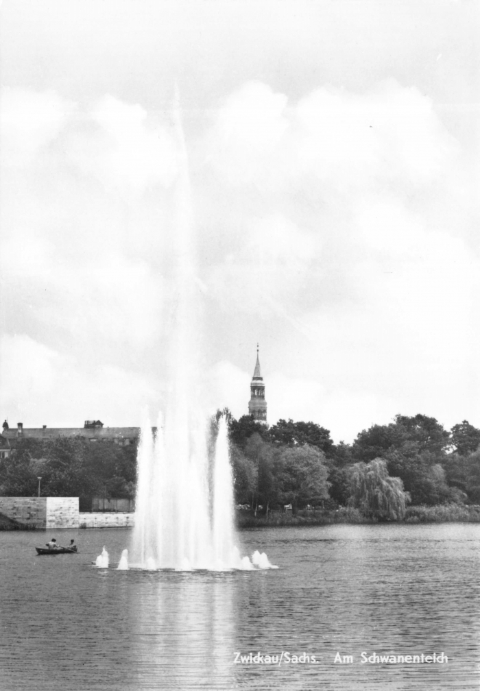 Vorderansicht - Zwickau - Am Schwanenteich, 1969 - Ansichtskarte zum Kaufen Echt Foto